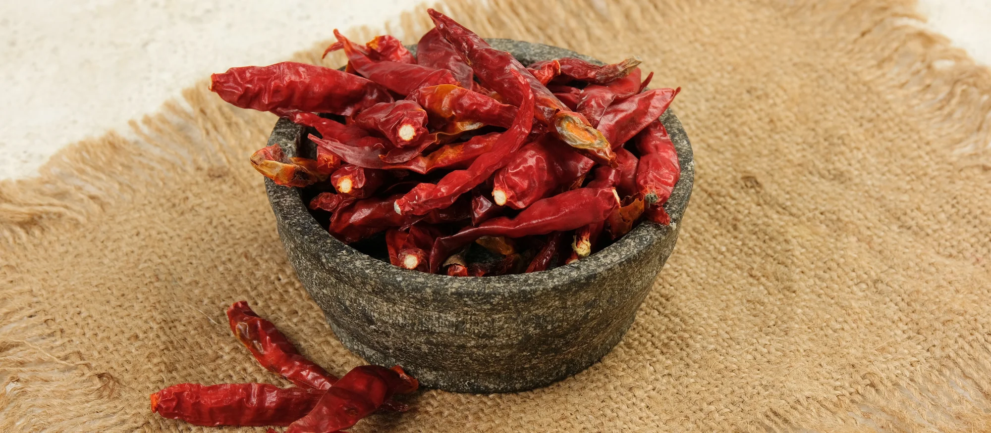 Premium Lal Tikha Chilli main